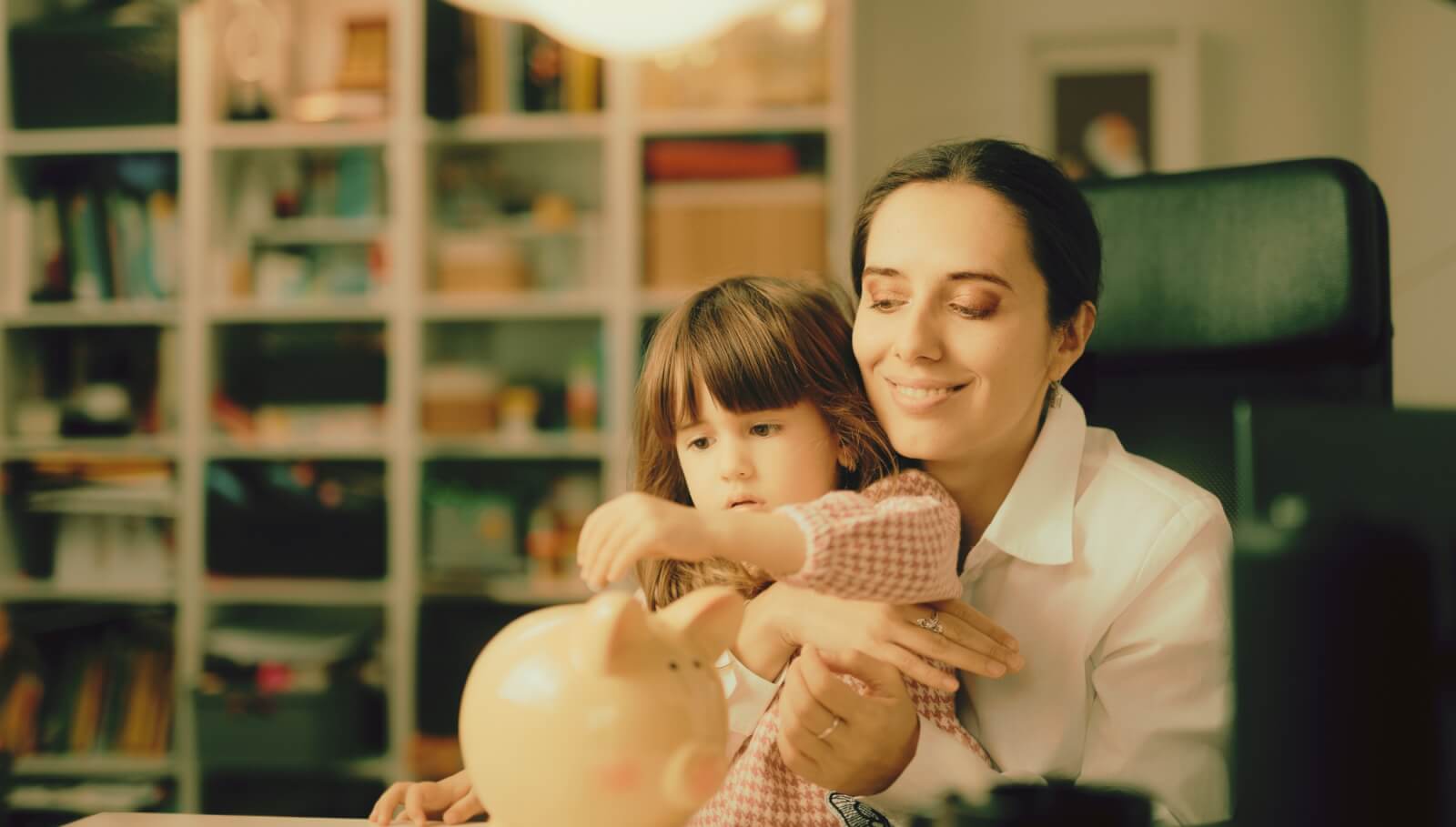 teaching children to save money